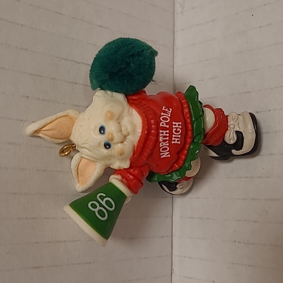Set of 9 Vintage 1986 Hallmark Keepsake Christmas Ornaments - Picture 11 of 14